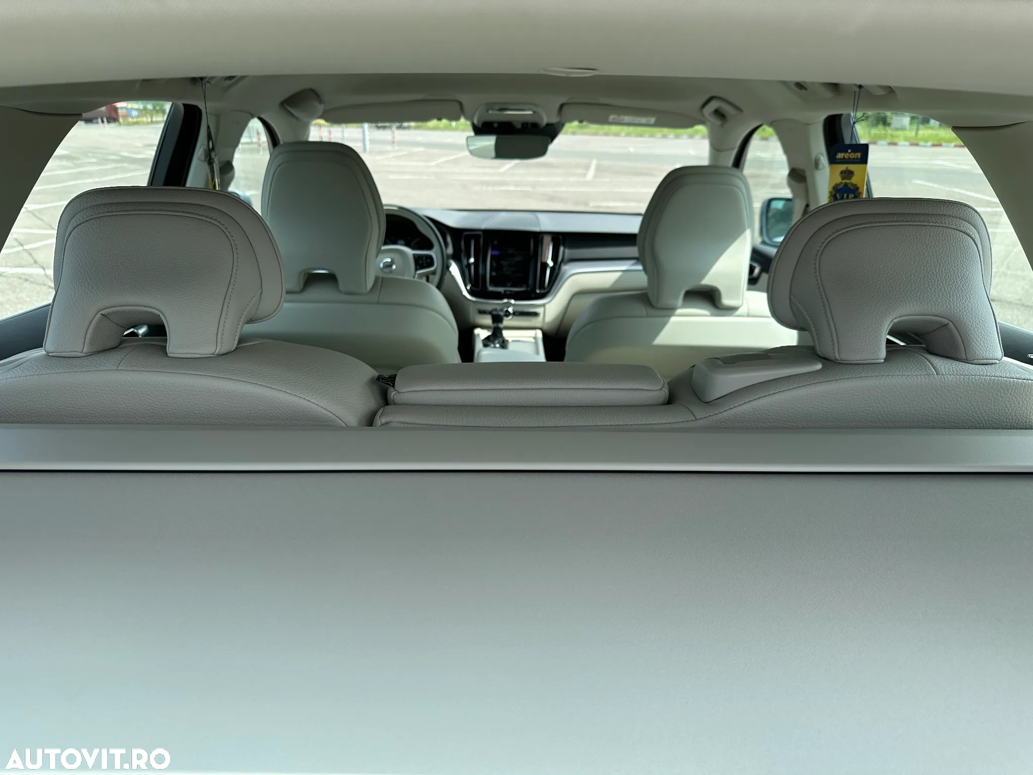 Volvo XC 60 D4 Momentum Pro - 23