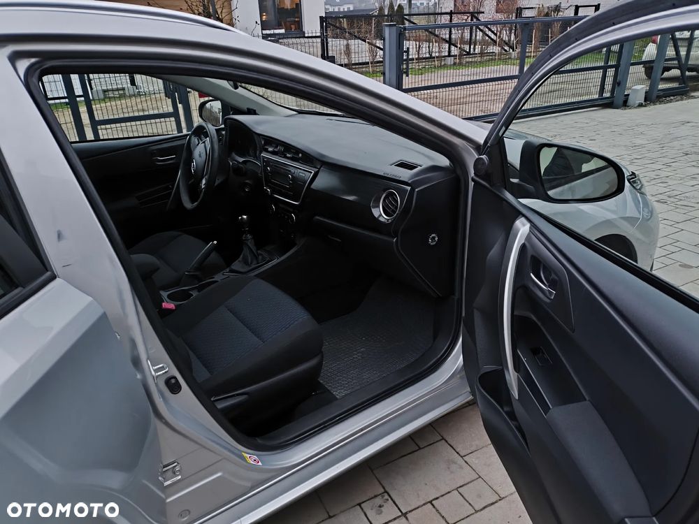 Toyota Auris 1.6 Comfort - 13