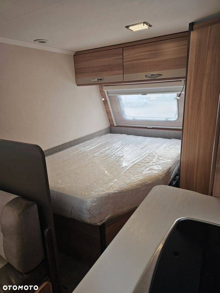 Caravelair WŁĄCZ FILMIK. DMC 1150. ŁÓŻKO MAŁZEŃSKIE, SYPIALNIO JADALNIA. ŁAZIENKA. PIĘKNA. - 11