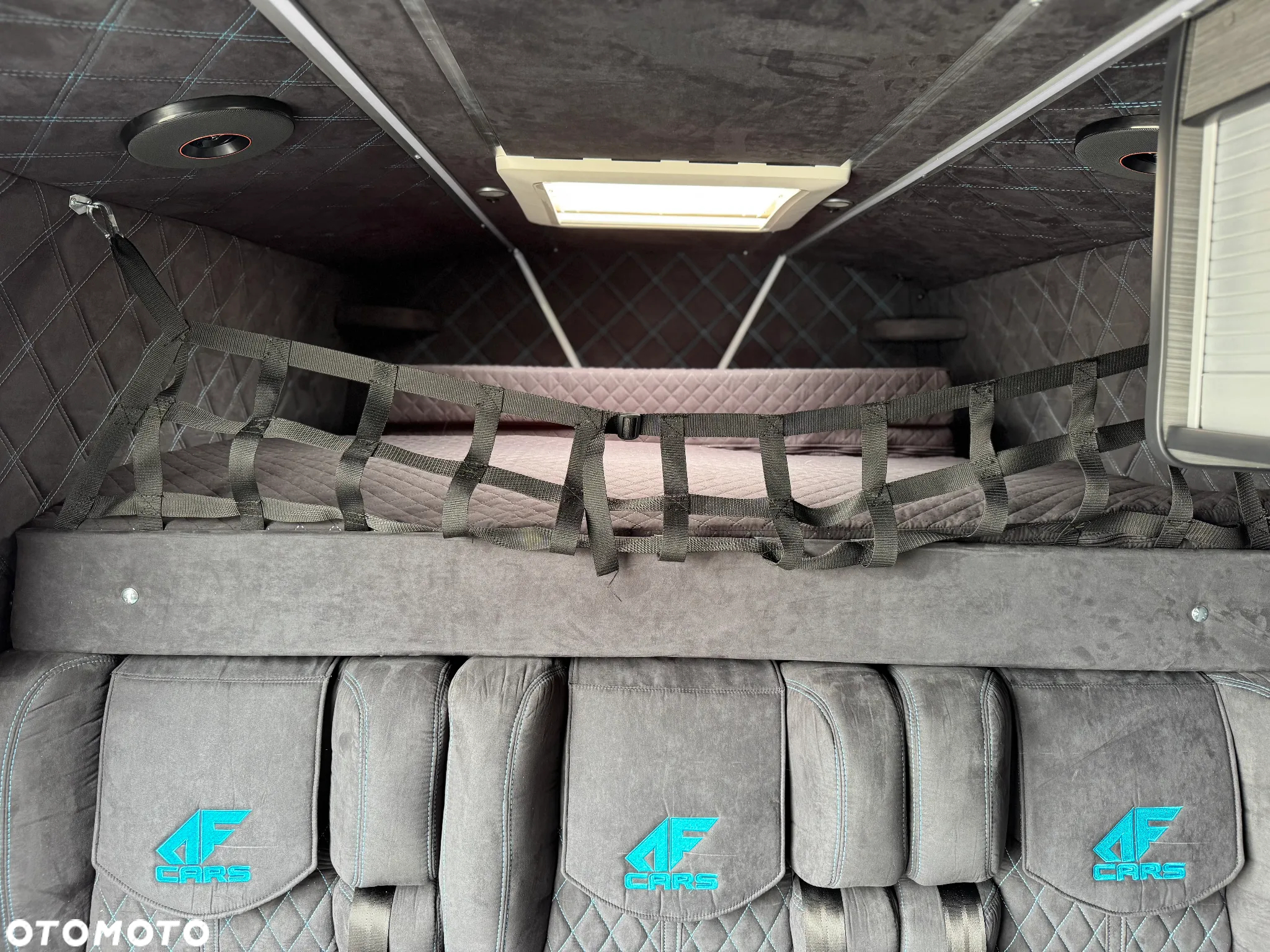Mercedes-Benz Sprinter - 26