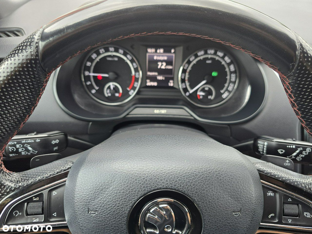 Skoda Octavia 2.0 TDI RS Challenge DSG - 25