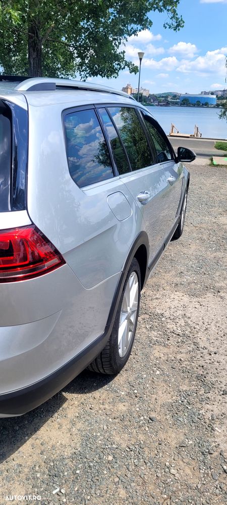 Volkswagen Golf 2.0 TDI SCR 4Motion DSG Alltrack - 11