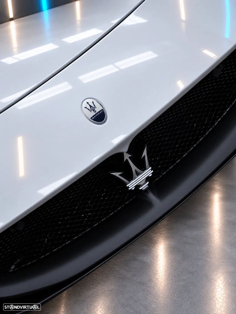 Maserati MC20 - 8