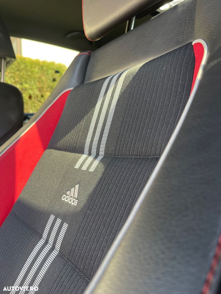 Volkswagen Golf - 11