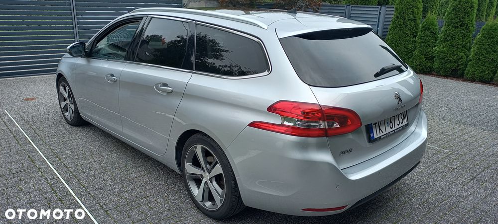Peugeot 308 1.2 PureTech Allure S&S - 11