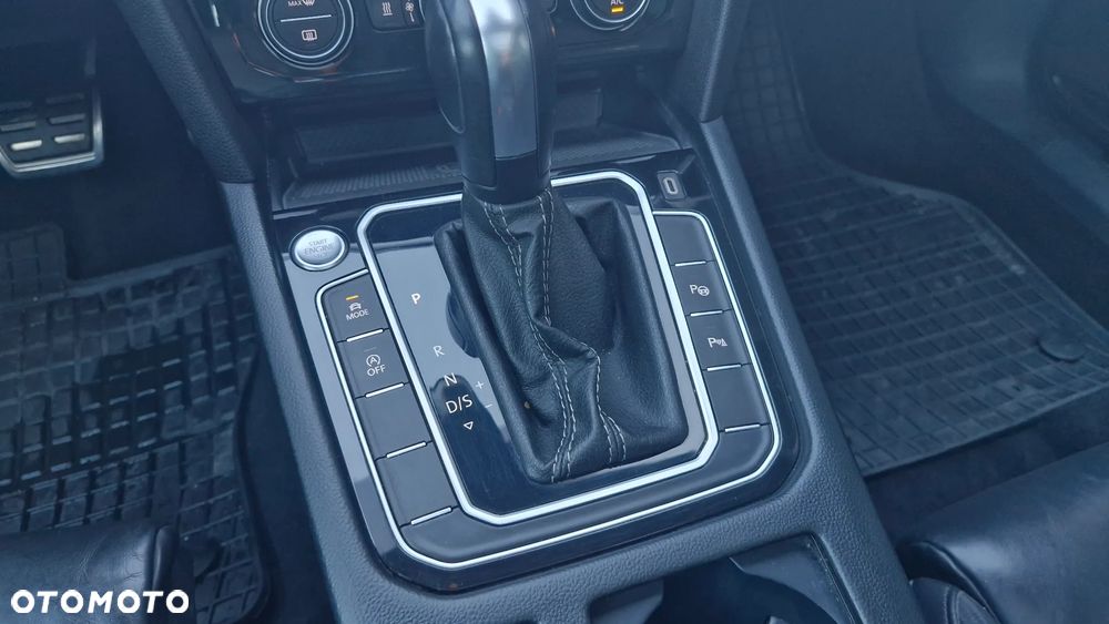 Volkswagen Passat 2.0 TSI OPF 4 Motion DSG Highline - 34