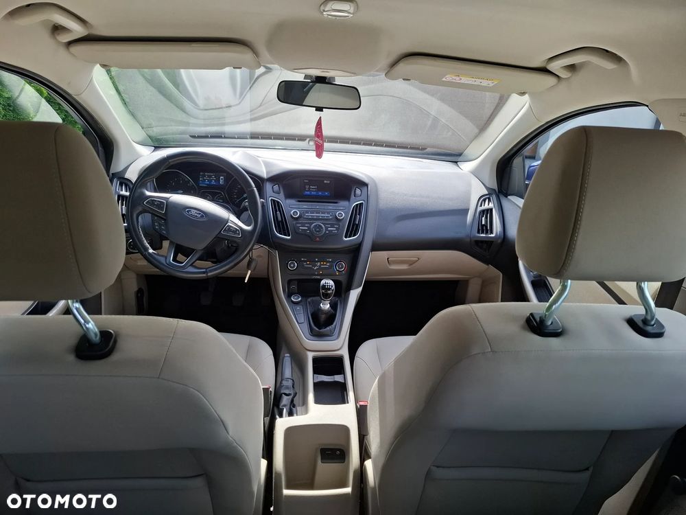 Ford Focus 1.5 TDCi DPF Start-Stopp-System Business - 12