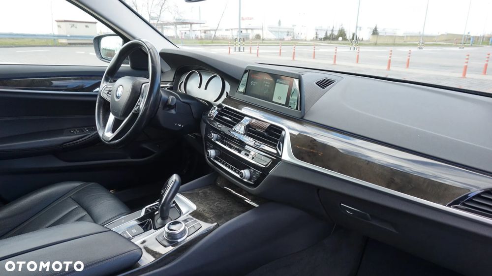 BMW Seria 5 520d - 13