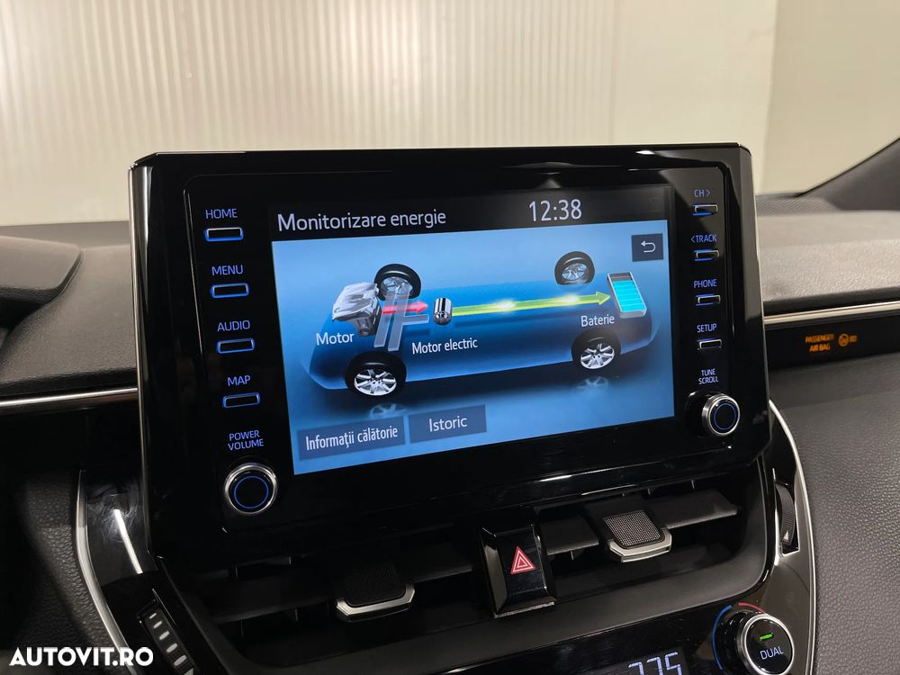 Toyota Corolla 1.8 HSD Dynamic - 11