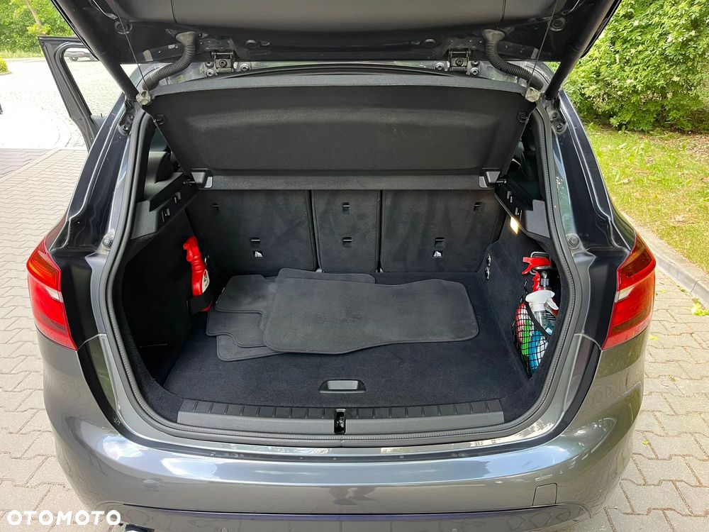 BMW Seria 2 218d - 14