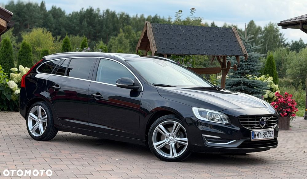 Volvo V60 D4 Drive-E Momentum - 16