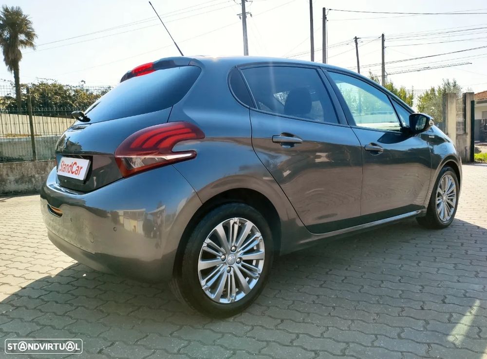 Peugeot 208 1.6 BlueHDi Style - 8