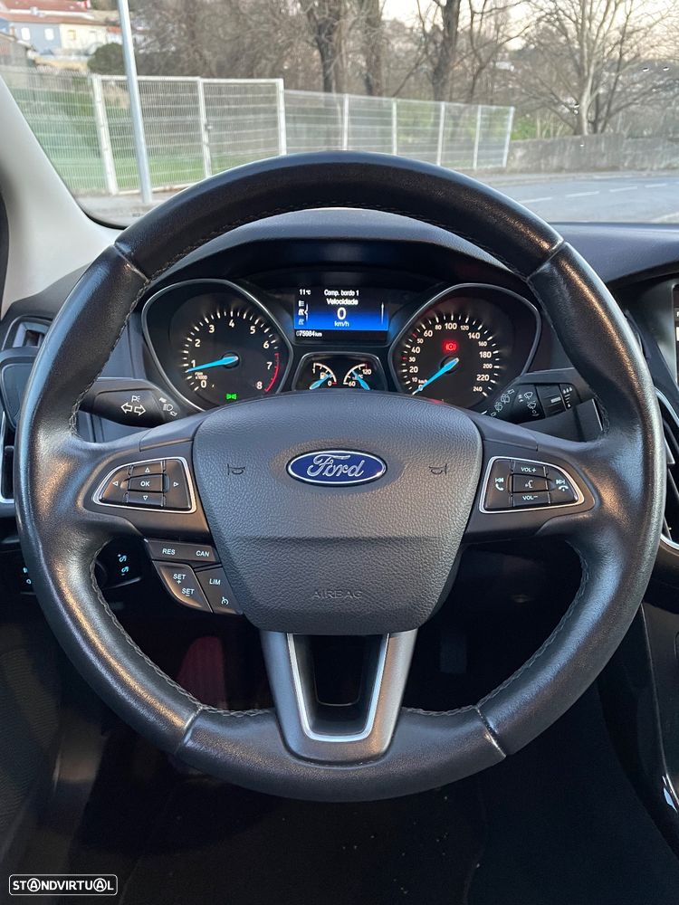 Ford Focus SW 1.0 EcoBoost Titanium - 17