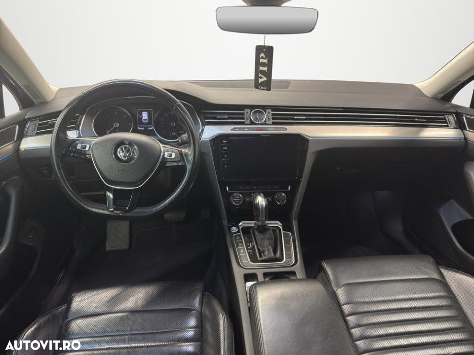 Volkswagen Passat - 9