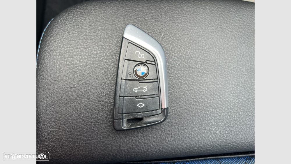 BMW 118 i Pack Desportivo M Auto - 18