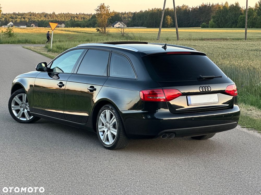 Audi A4 Avant - 33