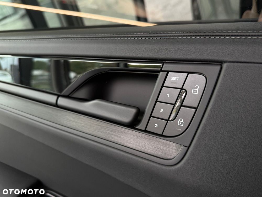 Porsche Cayenne - 17