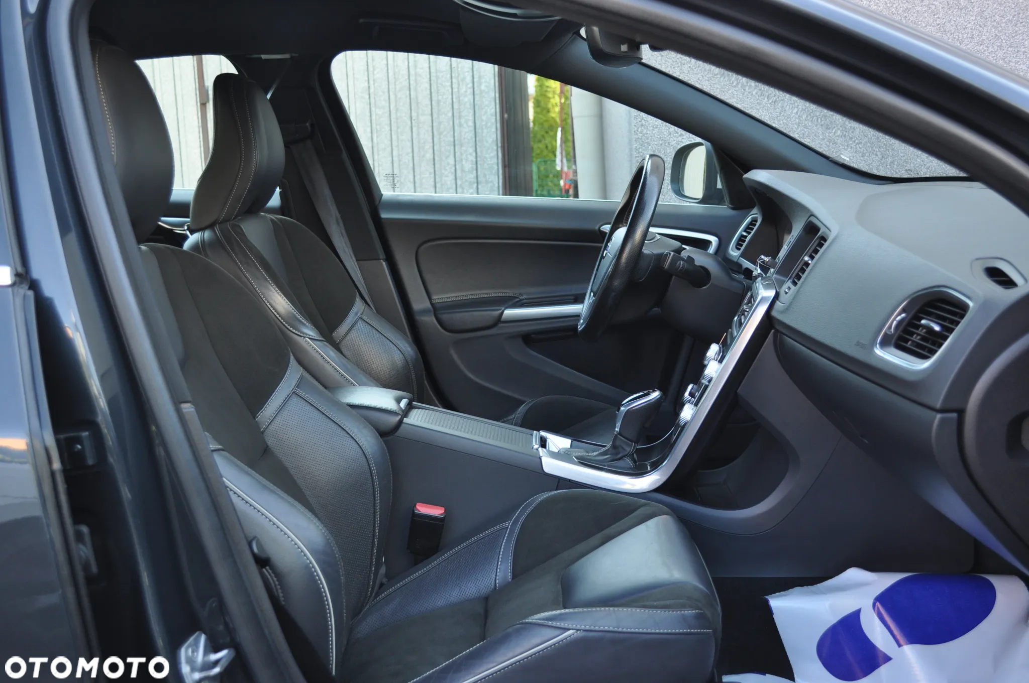 Volvo S60 D2 Geartronic RDesign - 15