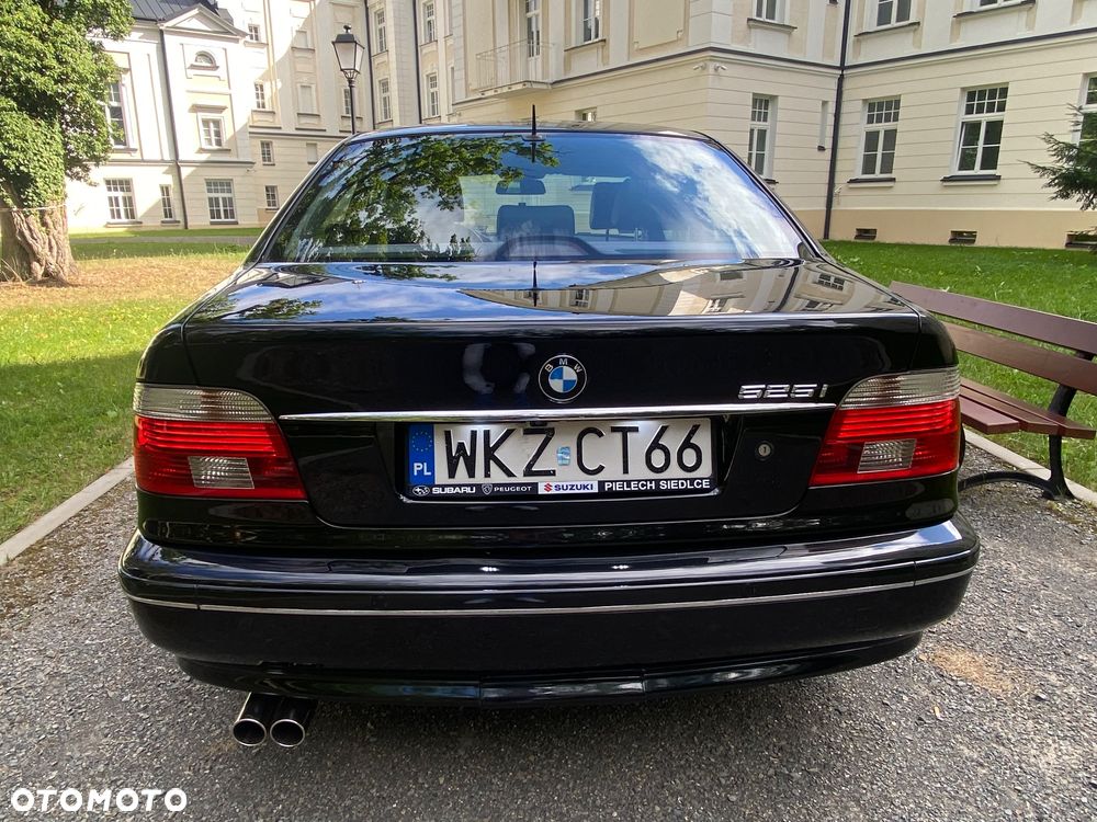 BMW Seria 5 525i - 9