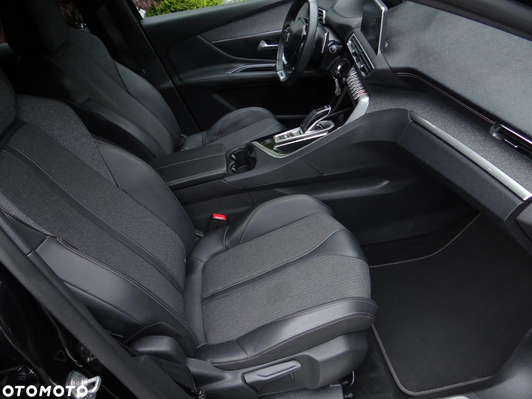 Peugeot 3008 1.6 PureTech GPF GT Line S&S EAT8 - 34