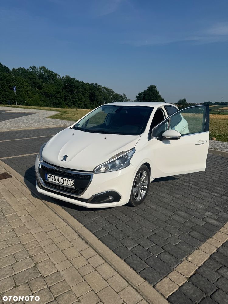 Peugeot 208 - 3