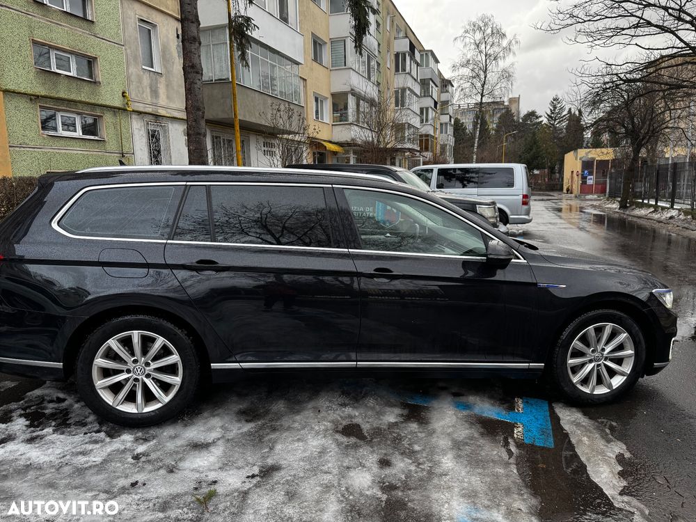 Volkswagen Passat - 2