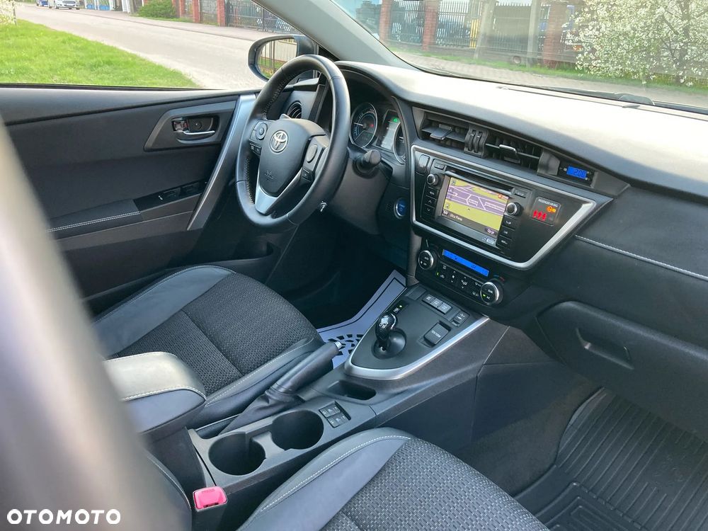 Toyota Auris 1.8 HSD Luna - 20