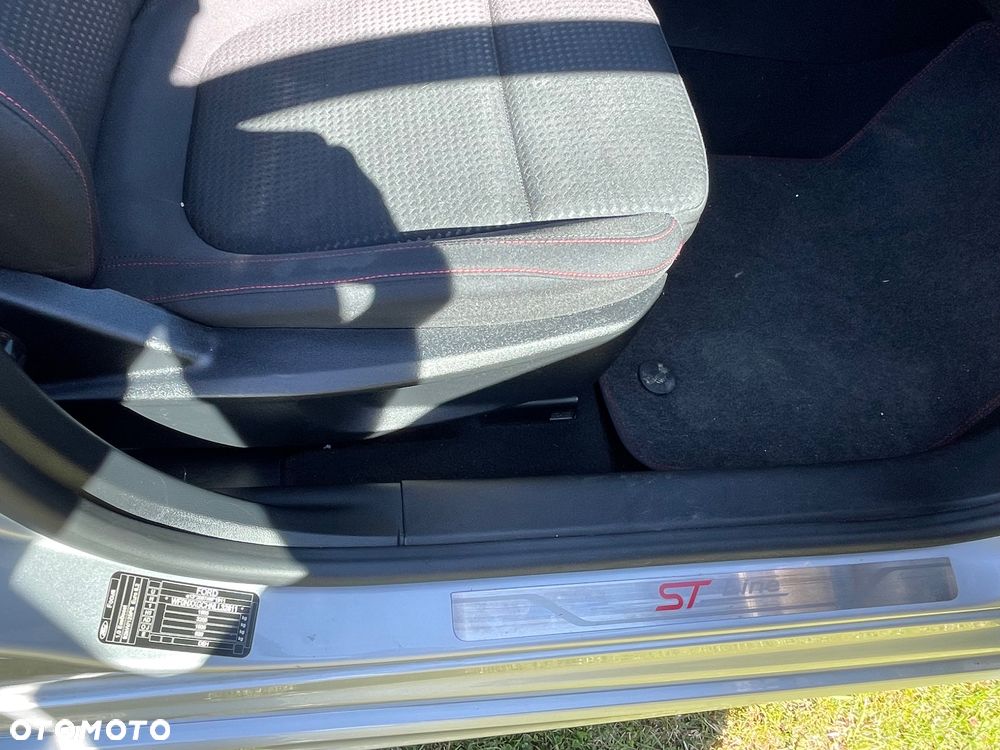Ford Focus - 14