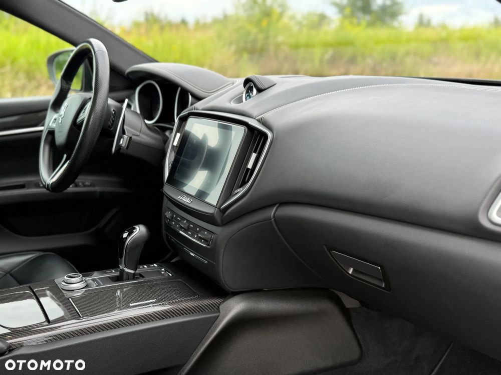 Maserati Ghibli S Q4 GranSport - 12