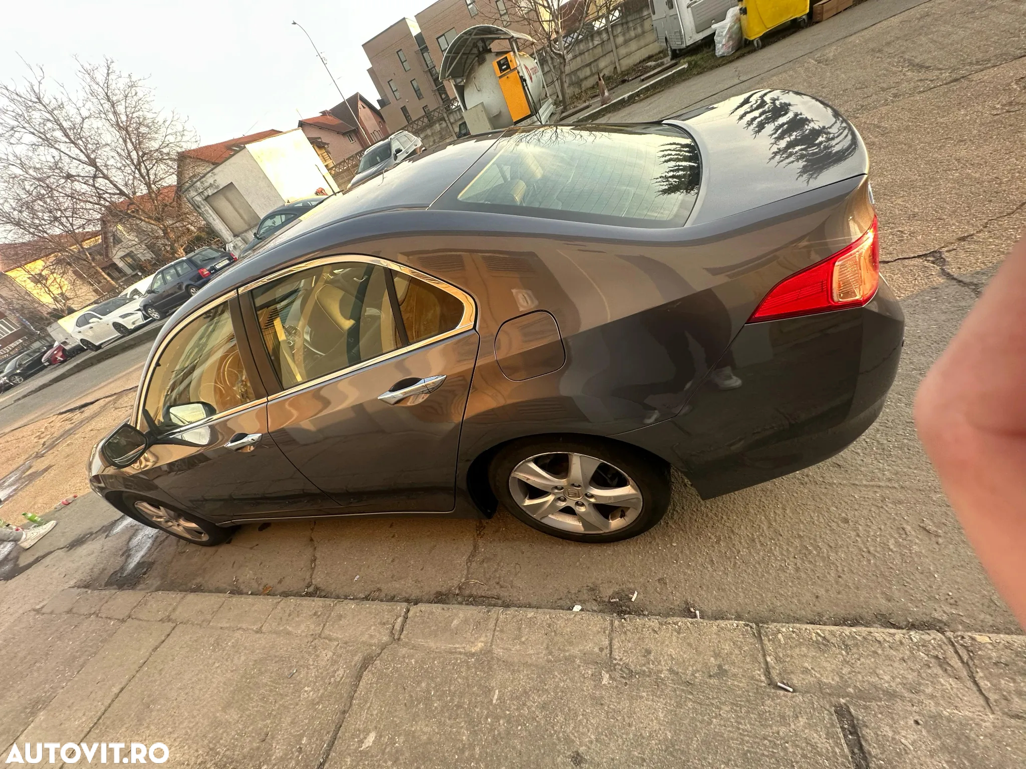 Honda Accord - 4