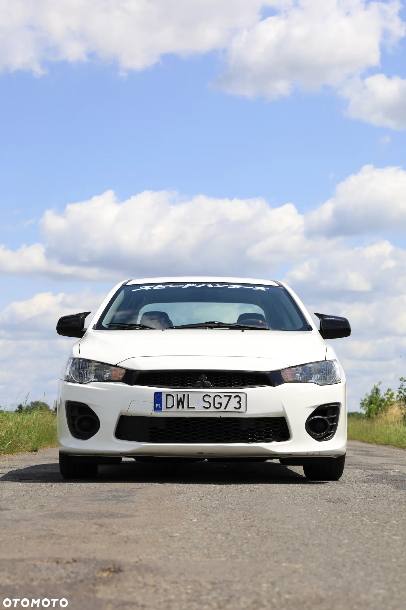 Mitsubishi Lancer 1.6 Invite - 2