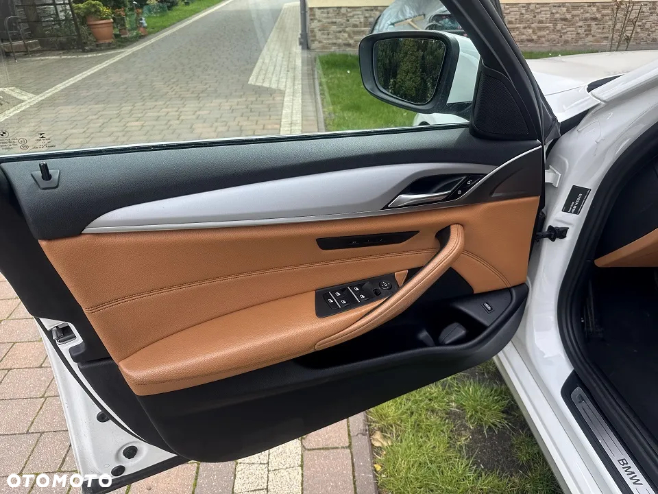 BMW Seria 5 520d Sport - 11
