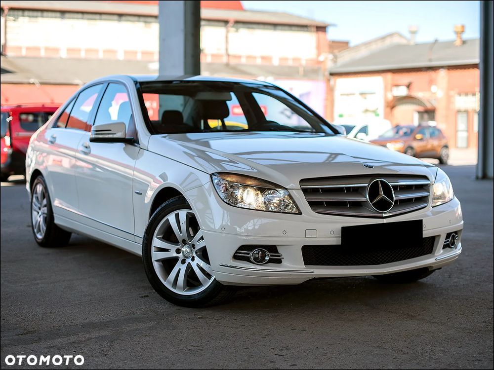 Mercedes-Benz Klasa C 180 BlueEFFICIENCY 7G-TRONIC Avantgarde - 1