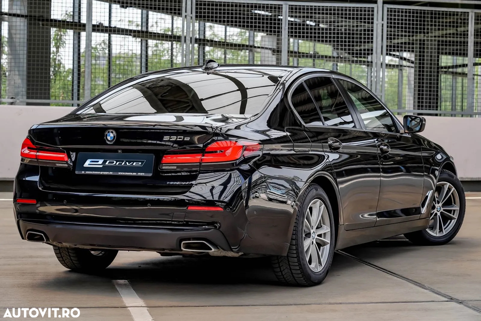 BMW Seria 5 530e Aut. - 9