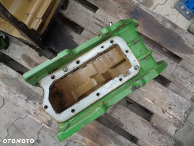 Obudowa pełzacza skrzyni PowerQuad John Deere 6100 6200 6300 6400 - 8