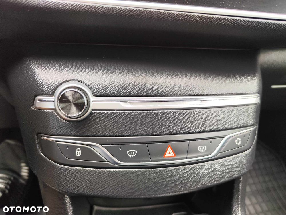 Peugeot 308 BlueHDi FAP 130 Stop & Start Allure - 31