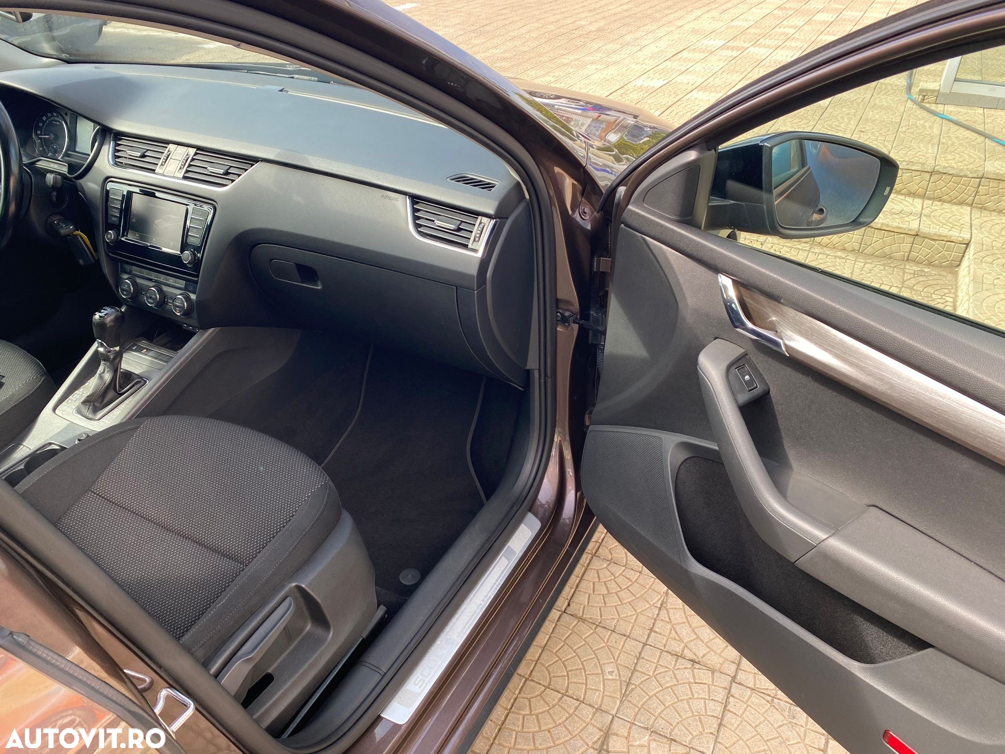 Skoda Octavia 2.0 TDI 4x4 DSG Scout - 15