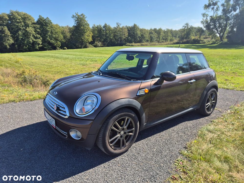 Mini Cooper 2010 photo 2