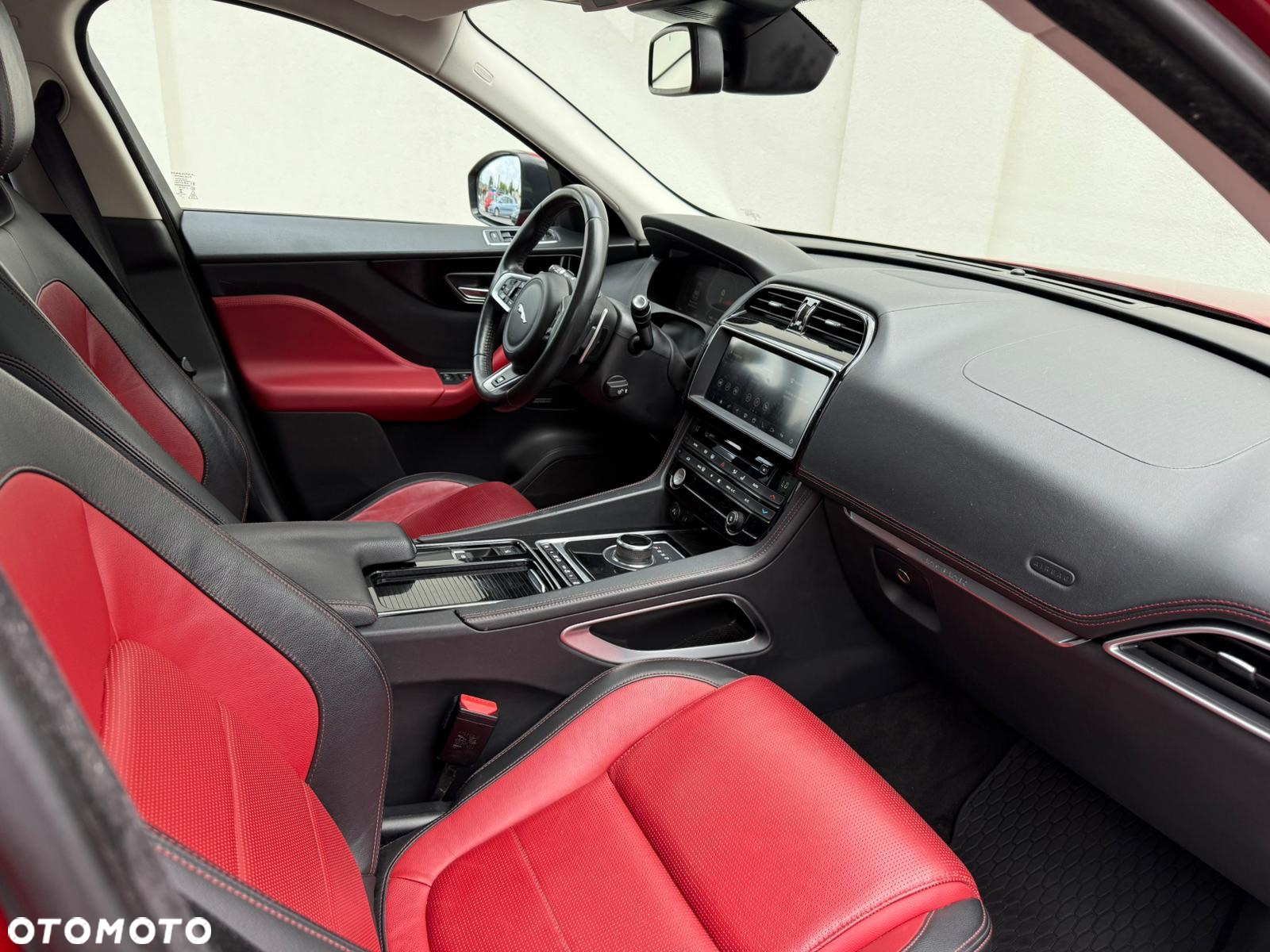 Jaguar F-Pace 2.0 i4D AWD R-Sport - 9
