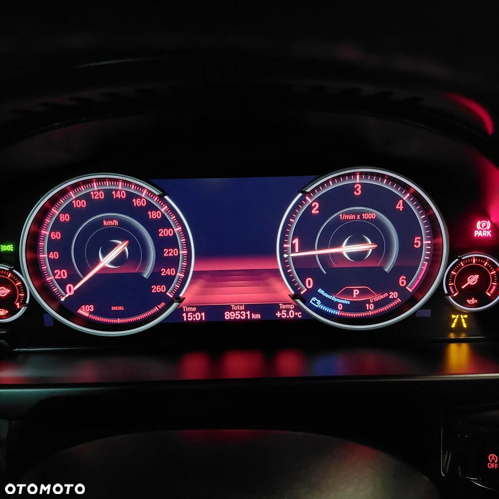 BMW X5 xDrive25d - 38