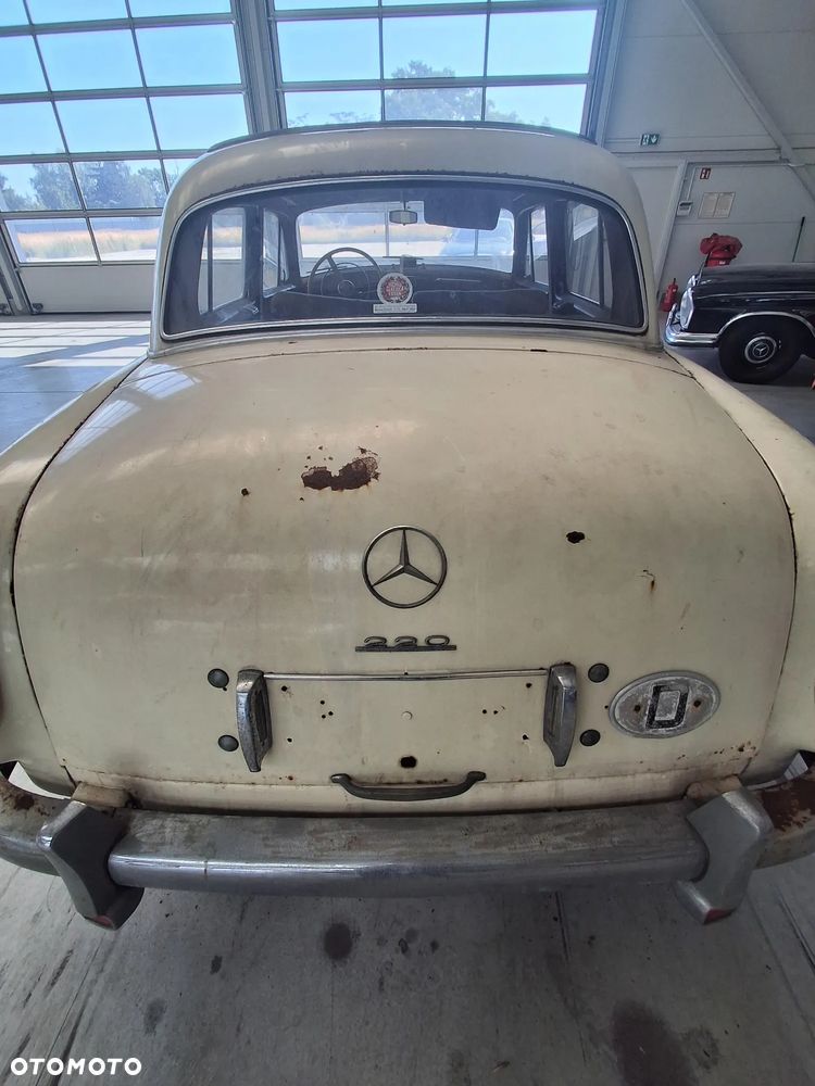 Mercedes-Benz Inny - 18