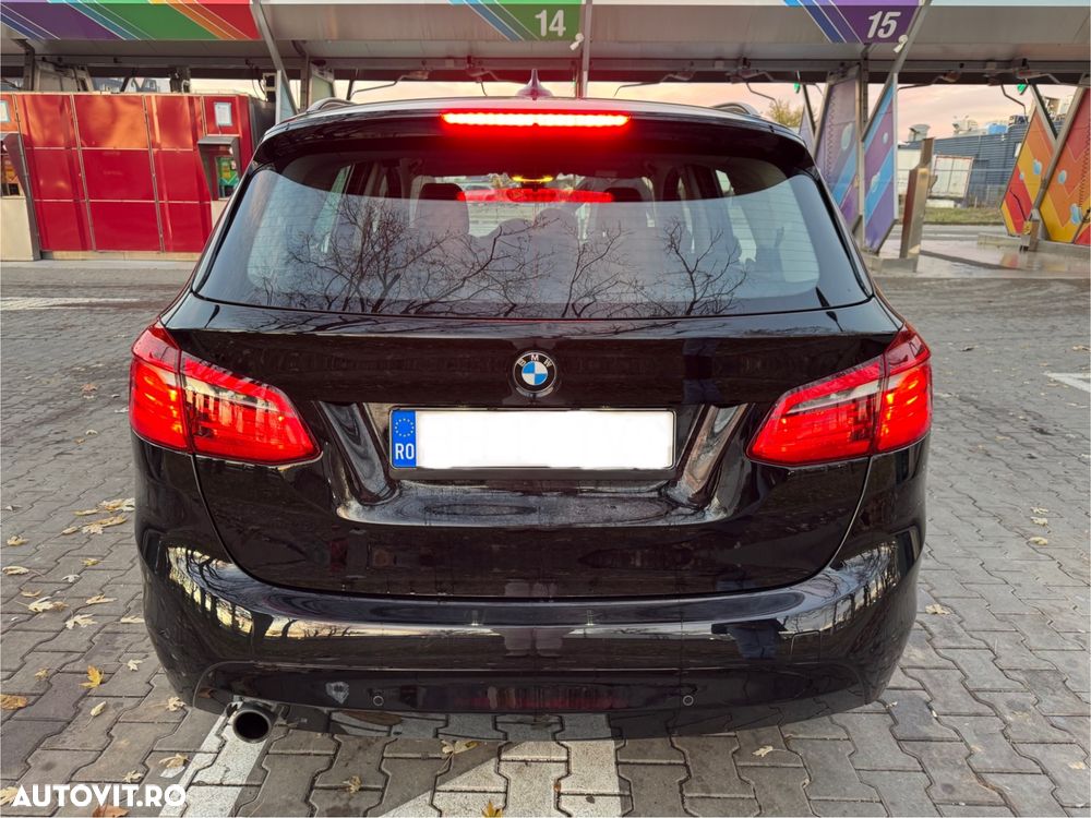 BMW Seria 2 218i Standard - 11