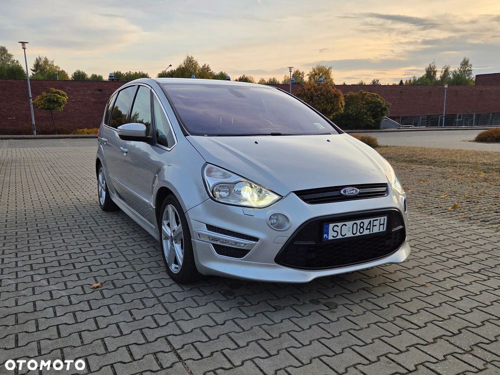 Ford S-Max - 19