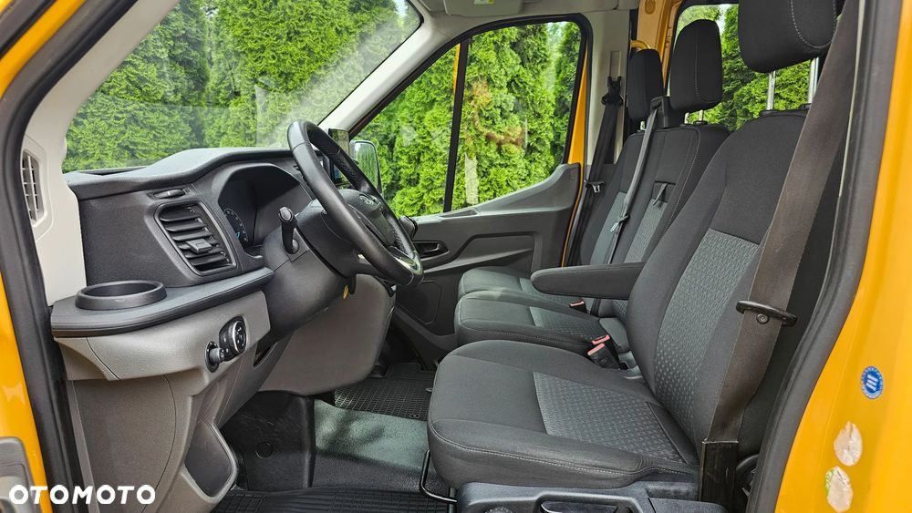 Ford Transit - 12