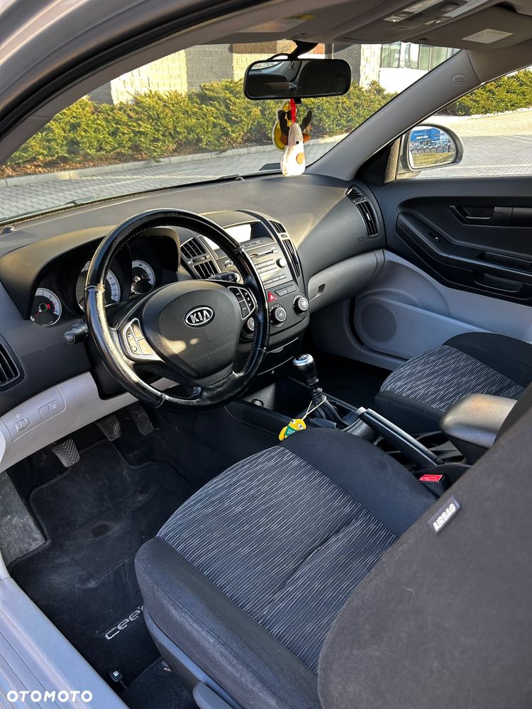 Kia ProCeed 1.6 CVVT LX - 19