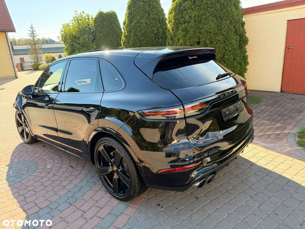 Porsche Cayenne Turbo Tiptronic S - 26