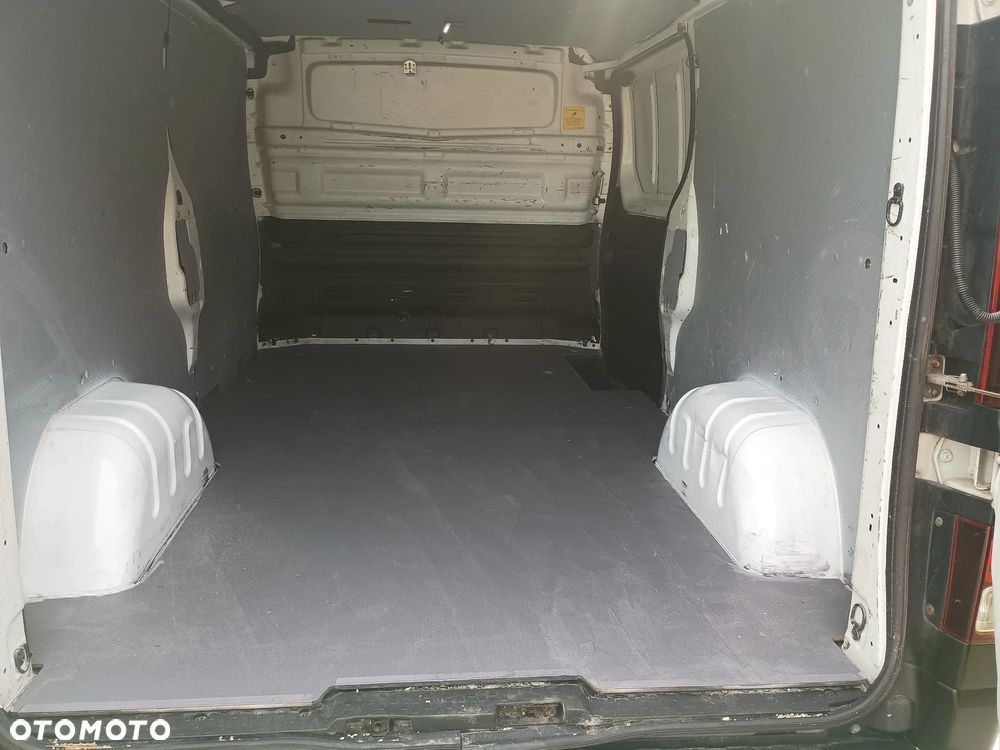Renault Trafic - 22