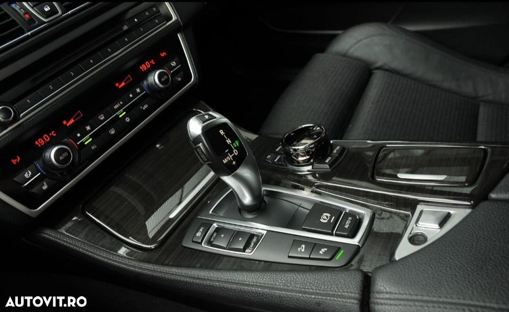 BMW Seria 5 525d xDrive Aut. - 9