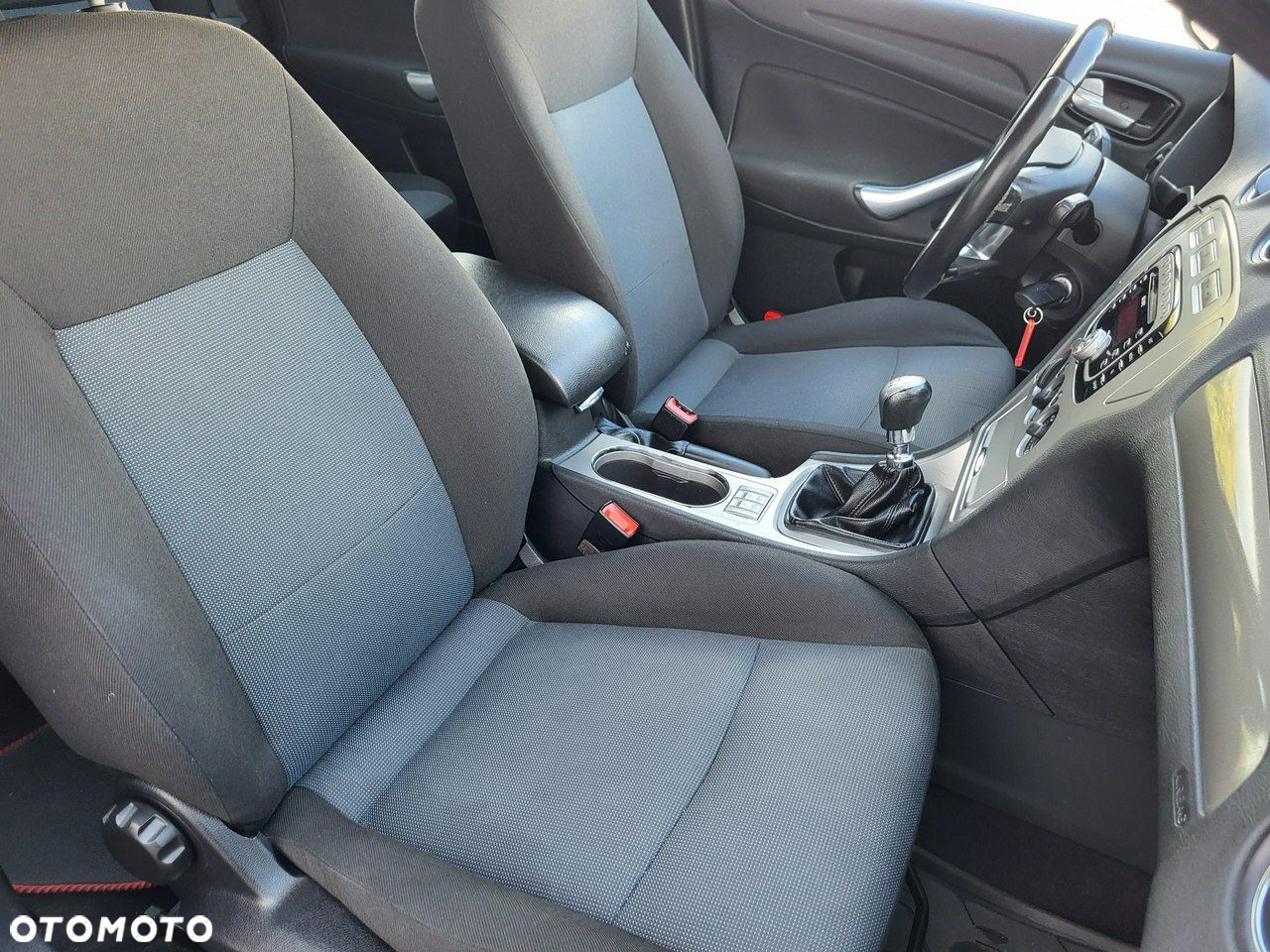 Ford Mondeo - 18