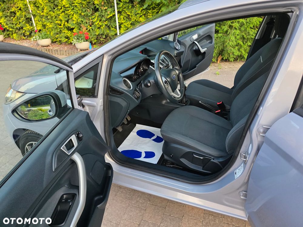 Ford Fiesta 1.4 Champions Edition - 24